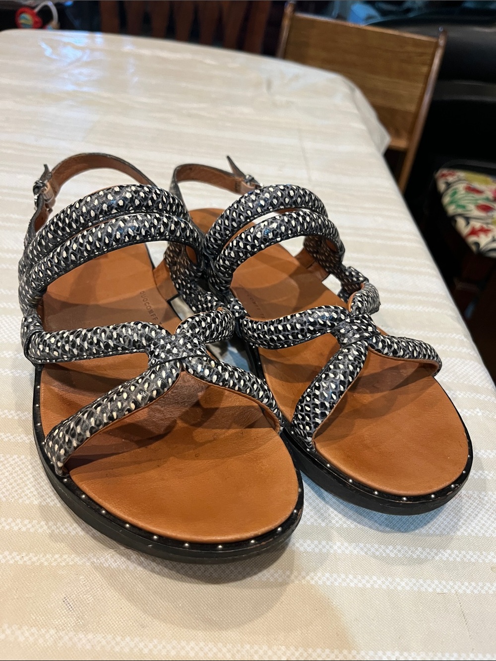 Fitflop Barely Dotted-Snake Sandal size 8 women’s